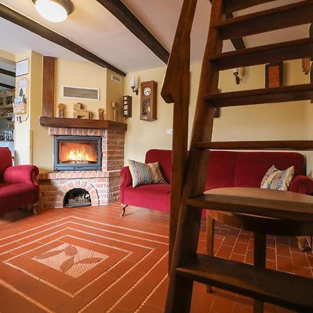Country House With A Pool In Medvednica Nature Park ザグレブ エクステリア 写真